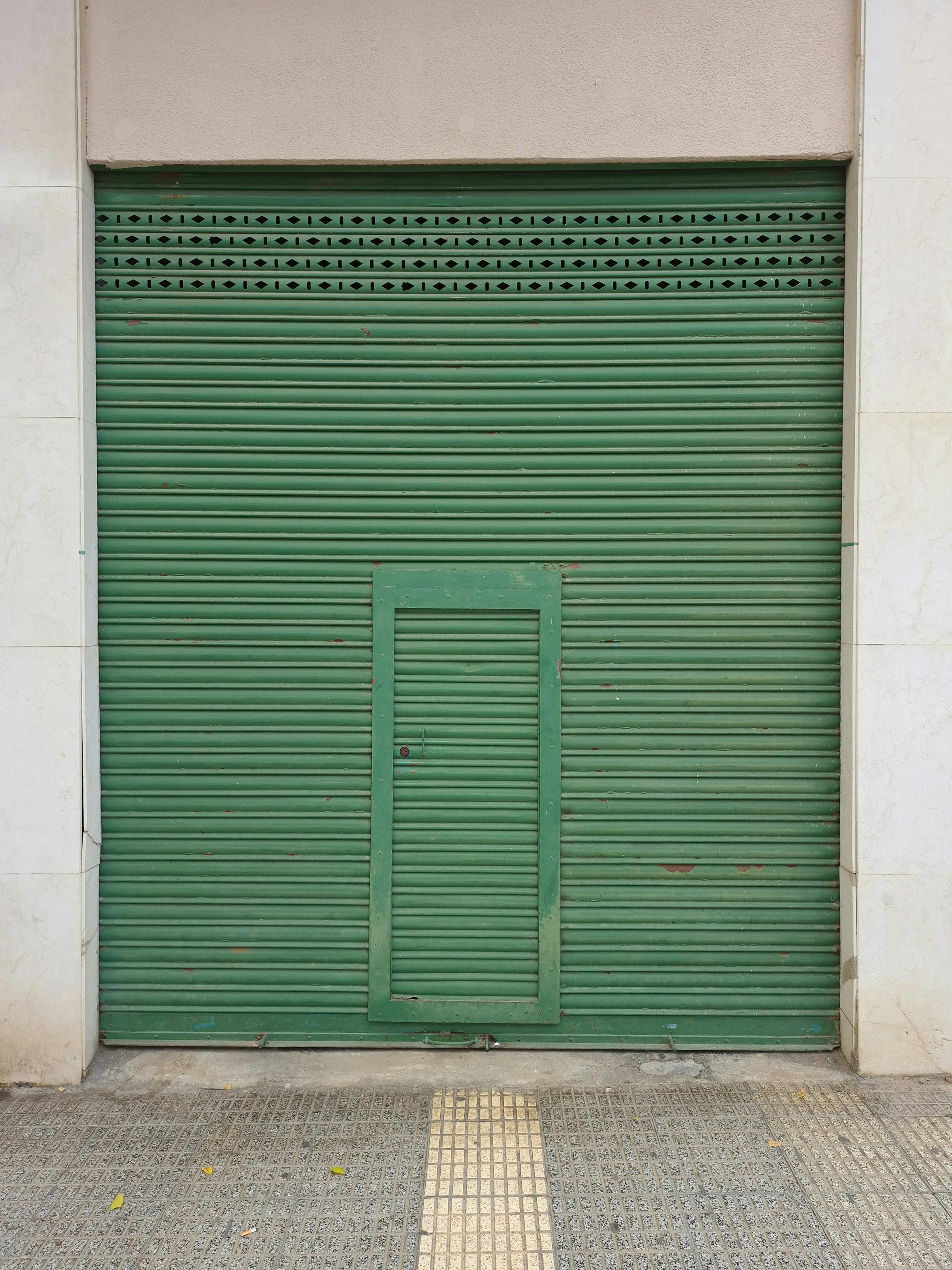 Rolling shutter door for safety upgrade context